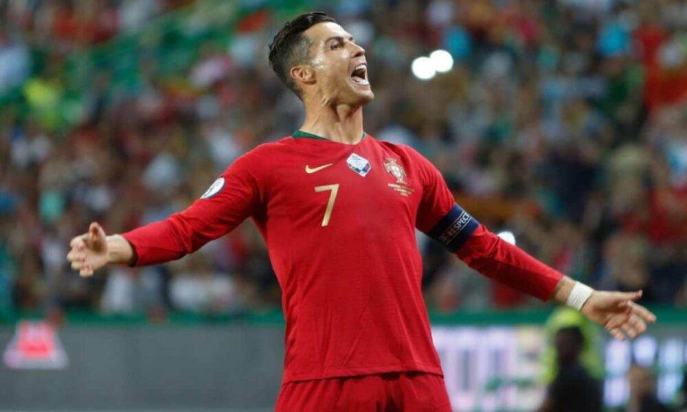 Cristiano Ronaldo kendi YouTube kanalını açtı! Hayranları hücum etti