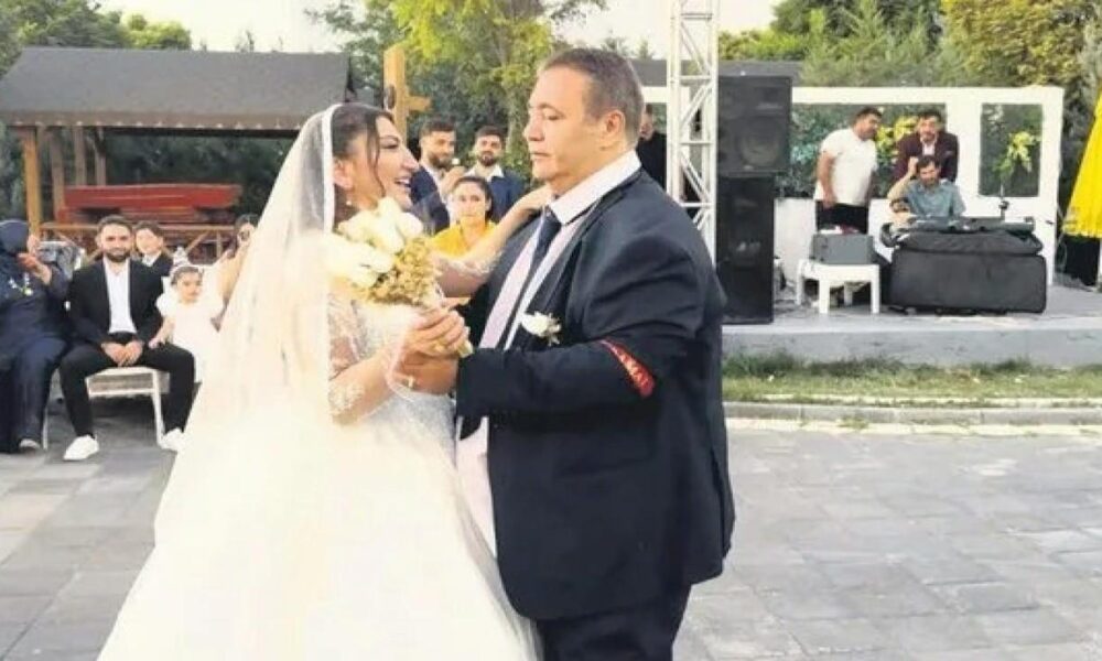 Evlendikten 28 yıl sonra gelinlik giydi! Ercan çiftinin görkemli düğünü