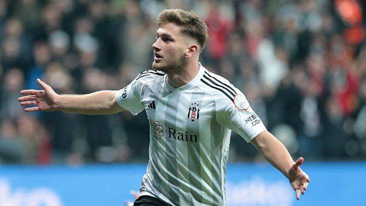 Beşiktaş’ta Giovanni van Bronckhorst’tan Semih Kılıçsoy kararı!