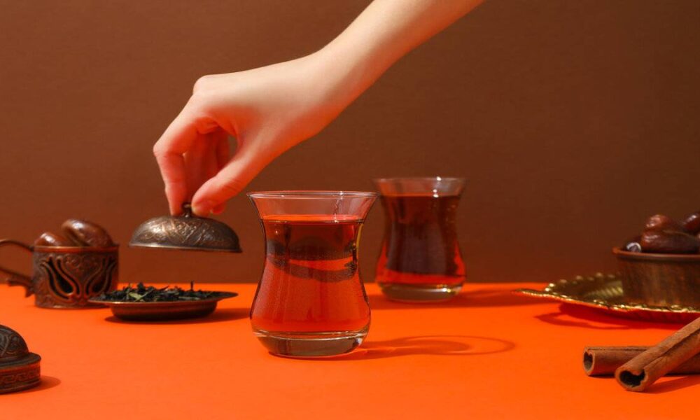 Çay içerken tüketmemeniz gereken besinler! Kansızlığa yol açabiliyor…