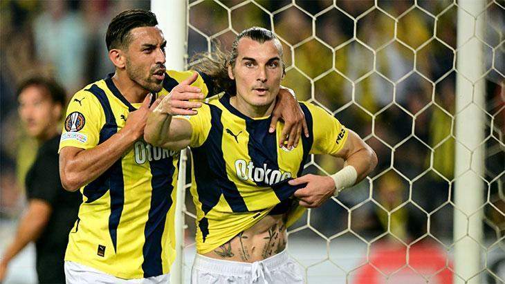 fenerbahcede-caglar-soyuncu-golu-esine-hediye-etti-JZkF2xmv.jpg