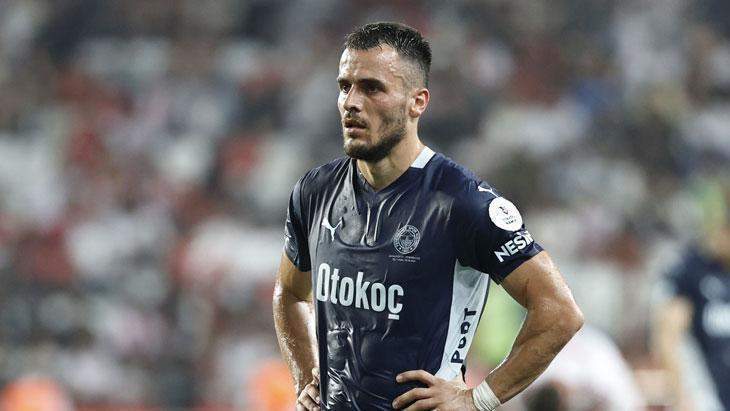 Filip Kostic: Sol tarafta oynadığımda daha rahat hissediyorum!