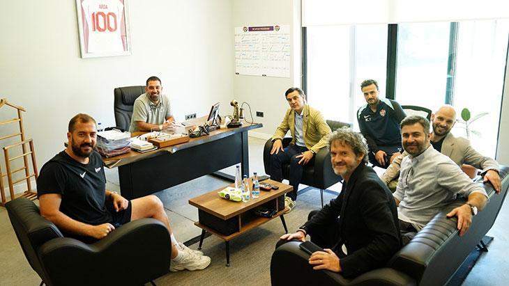 Milli Takım Teknik Direktörü Montella’dan Eyüpspor’a ziyaret