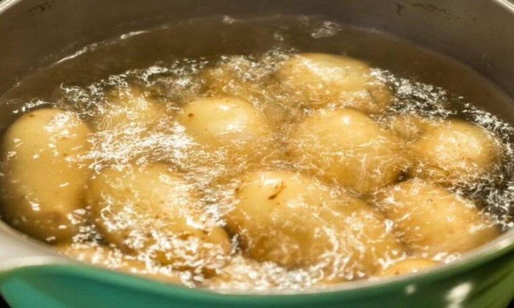 Sindirimden kalp sıhhatine: Patates suyunun yararları
