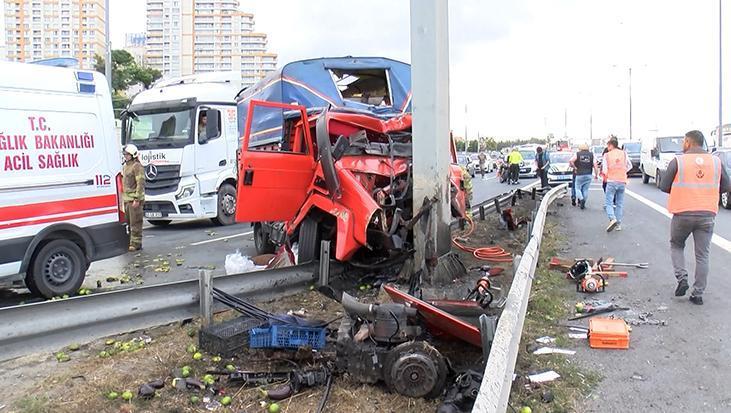 TEM’de korkunç kaza: Aracın motoru yerinden koptu