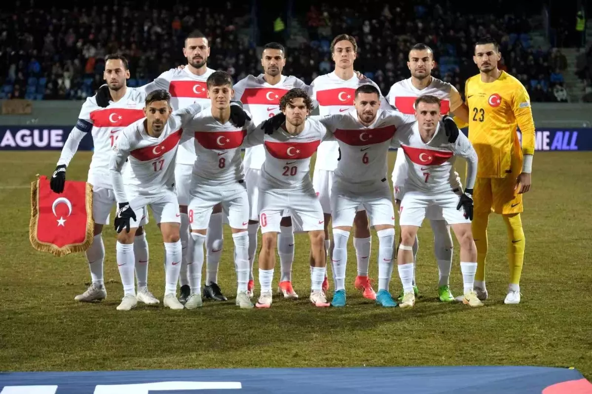 a-milli-takim-izlandayi-4-2-maglup-ederek-ust-uste-3-galibiyetini-aldi-UebW5mcE.jpg
