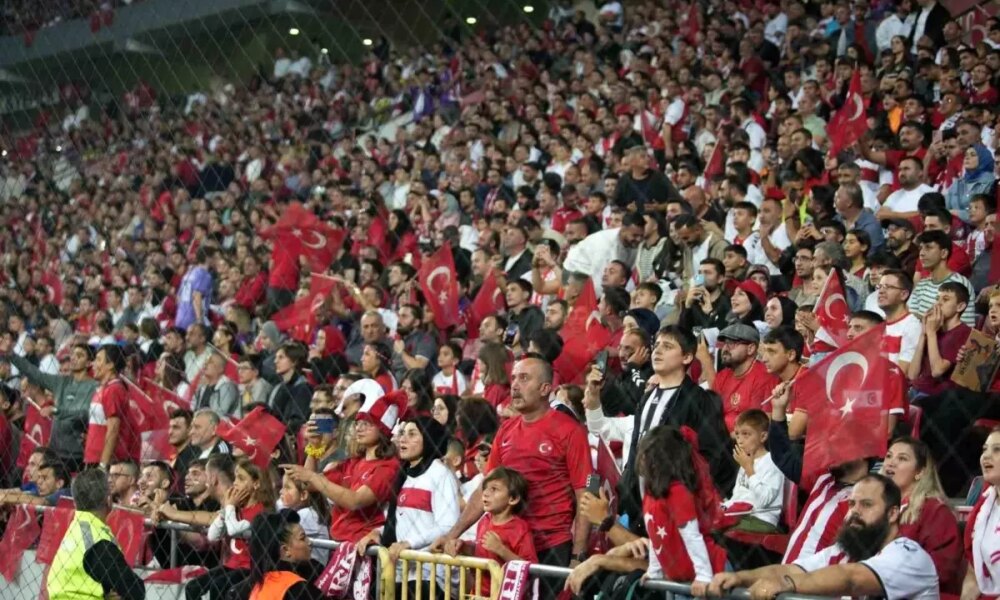 a-milli-takim-karadagi-konuk-ediyor-vzbTBYd3.jpg