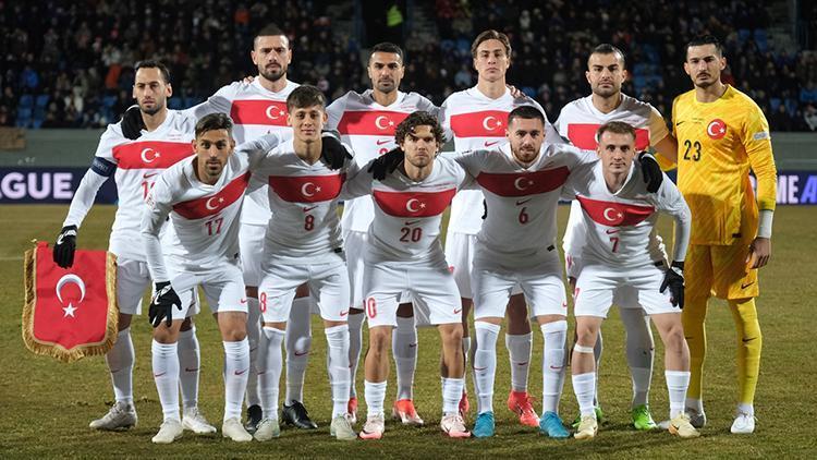 a-milli-takimda-kerem-akturkoglu-ve-irfan-can-kahveci-ilki-yasadi-hakan-calhanoglu-tarihe-MFepzfJT.jpg