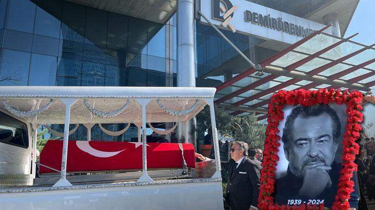 Başyazarımız Güneri Cıvaoğlu’na veda