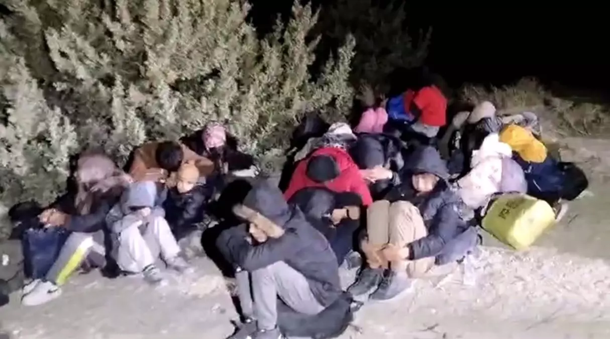 Çeşme’de 40 Kaçak Göçmen Yakalandı