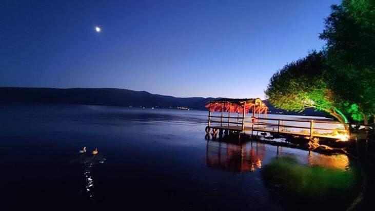 Çıldır Gölü’nde masalsı atmosfer