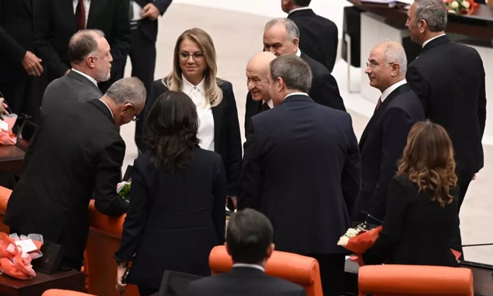 DEM Parti, Öcalan hamlesiyle Bahçeli’nin elini havada bırakacak