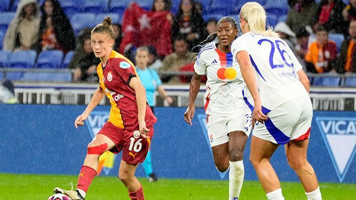 Galatasaray, Şampiyonlar Ligi’nde Lyon’a kaybetti!