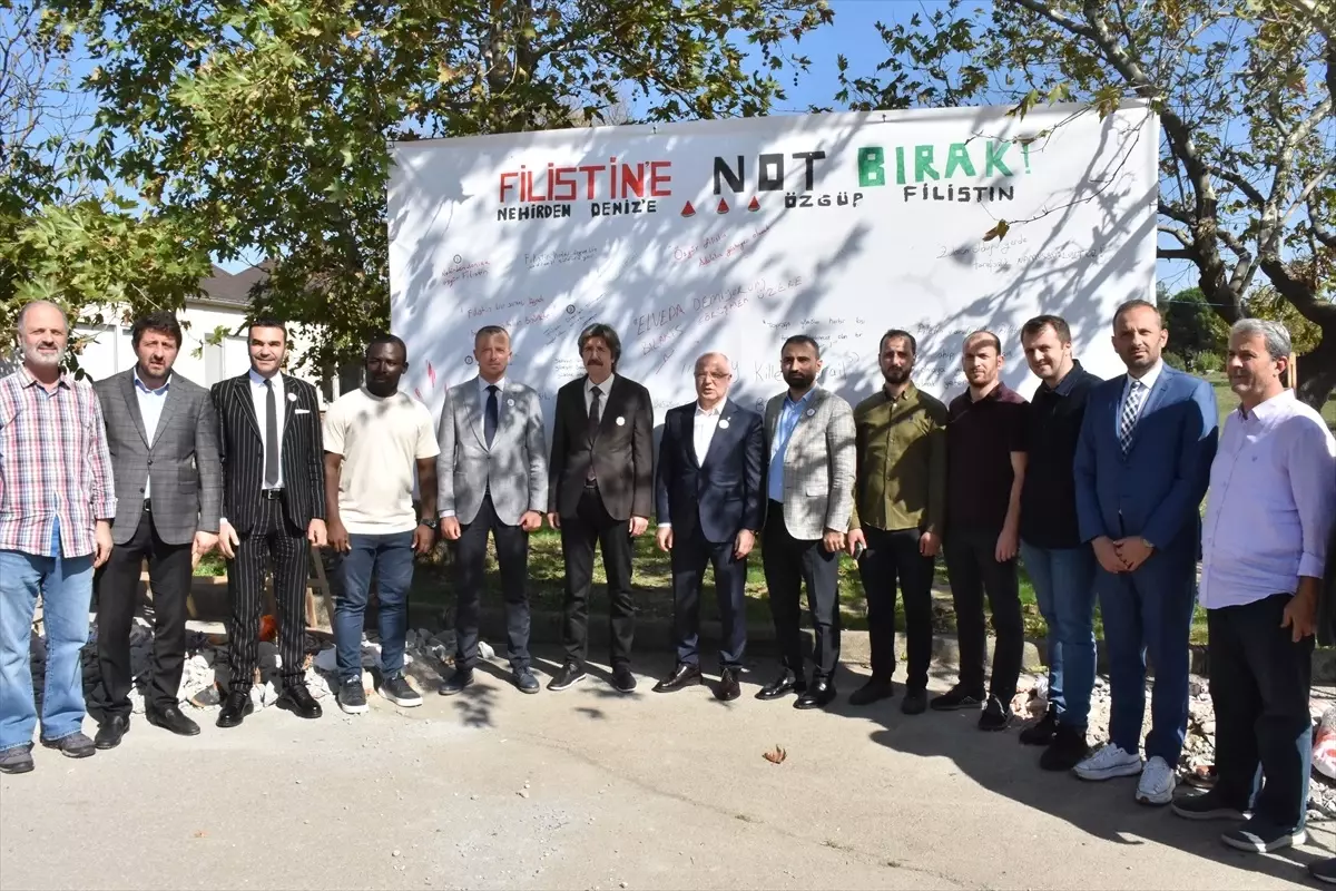 Gazze’ye Destek Sergisi Açıldı