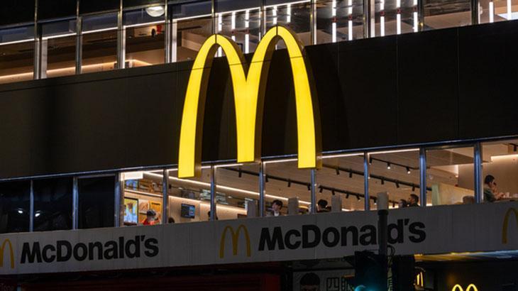McDonald’s’ın küresel satışları geriledi