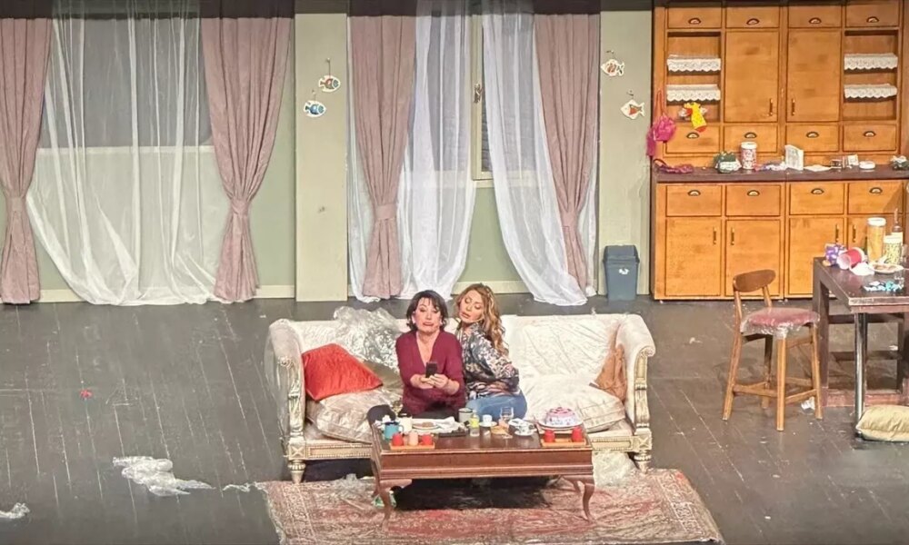 Plastik Aşklar Tiyatro Oyunu 6. Sezon Açılışını Gerçekleştirdi