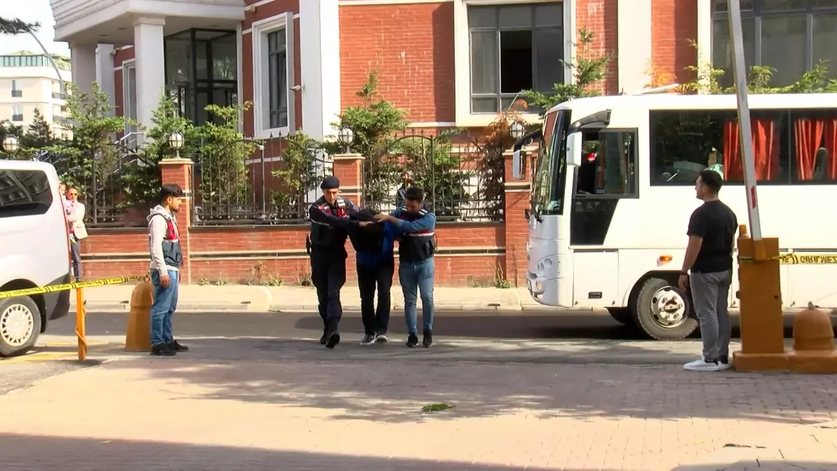 Savcıyı Tehdit Eden 8 Şüpheli Adliyeye Sevk Edildi