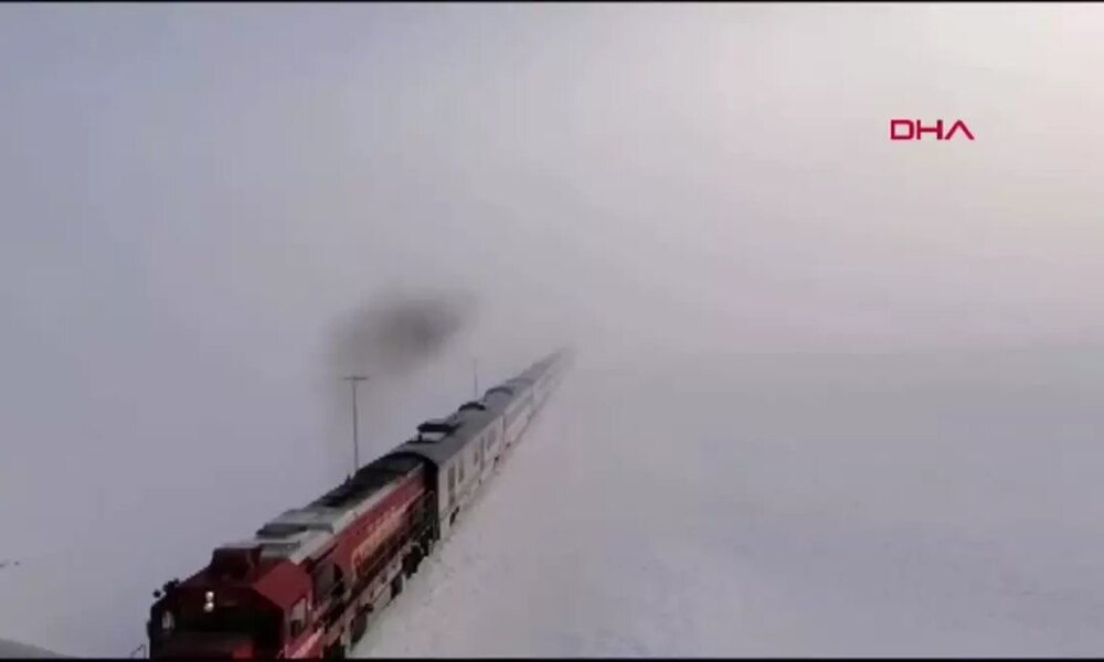 Sivaslı Demir Yolu Çalışanının Fotoğrafları Uluslararası Yarışmaya Seçildi