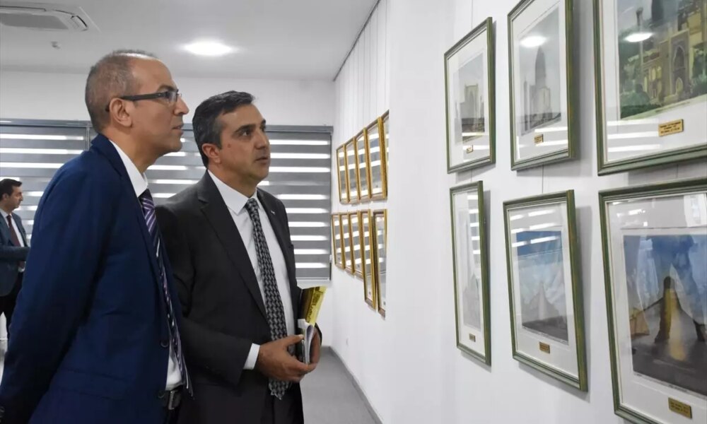 Taşkent’te Türk Ressam Küçüköner’in Sergisi Açıldı