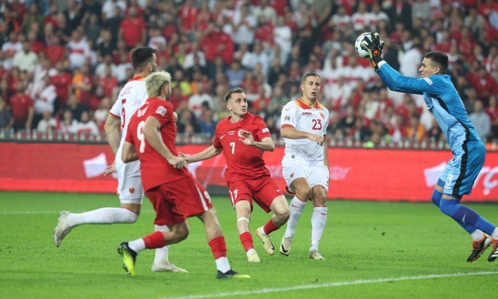 turkiye-karadag-macindan-ekranlara-yansimalayanlar-C2Xdd3if.jpg
