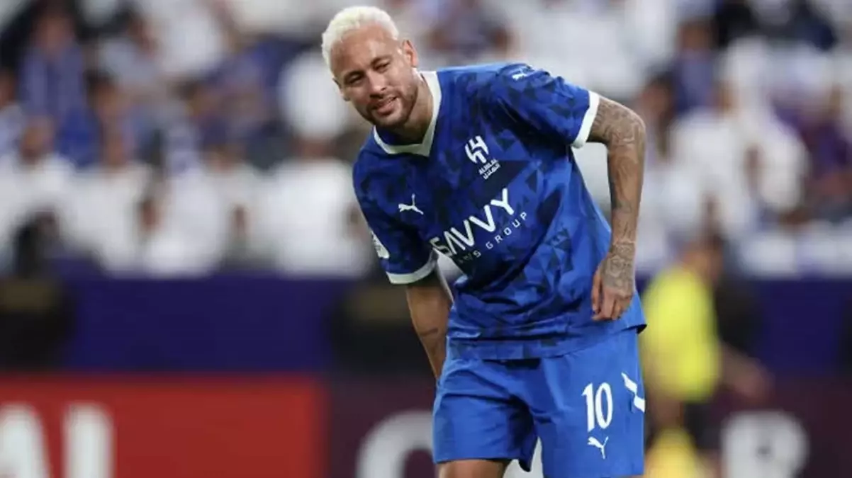 1 yıllık sakatlıktan dönen Neymar’a bir şok daha