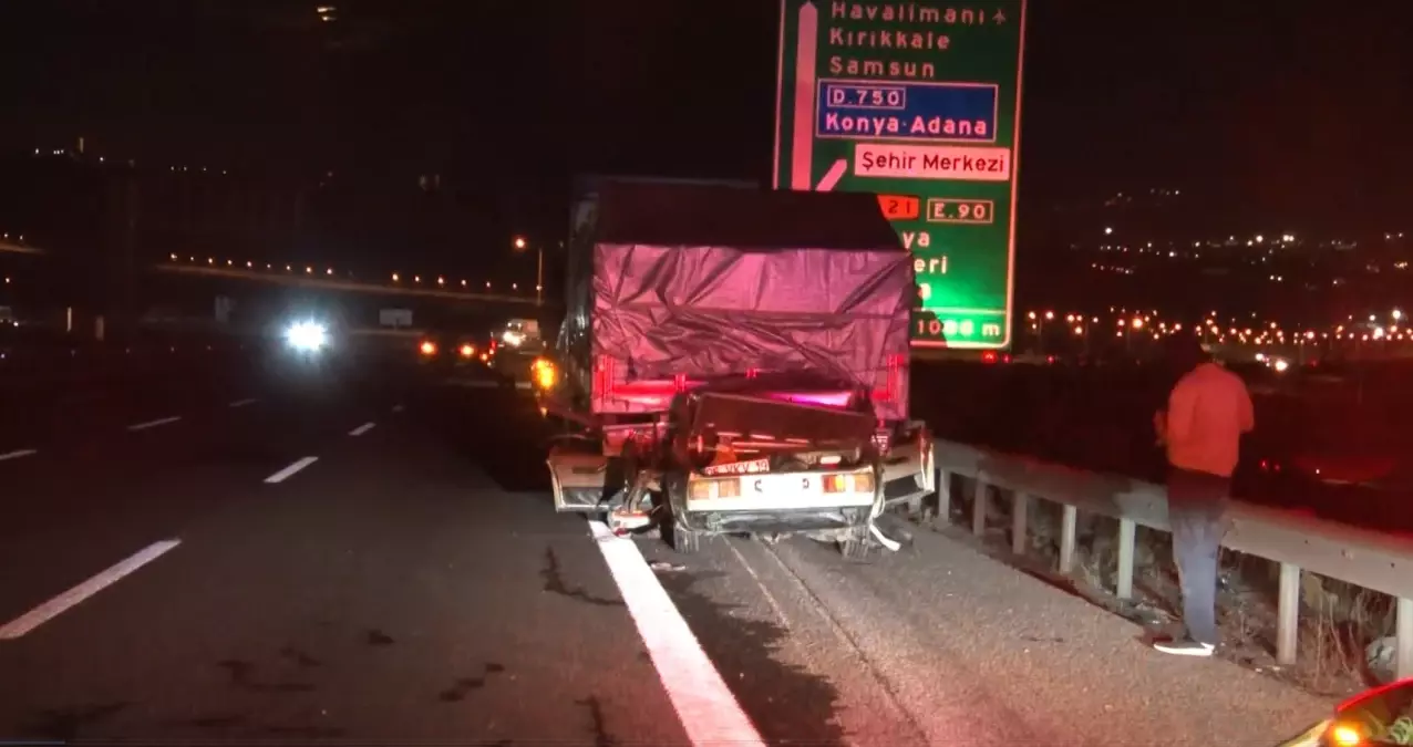 Ankara’da Emniyet Şeridinde Kaza: Bir Kişi Hayatını Kaybetti