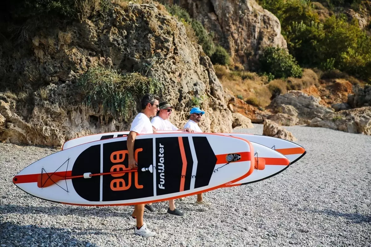 Antalya’da Farkındalık İçin Kürek Sörfü