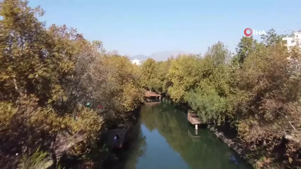 Atatürk Parkı’nda Kartpostallık Sonbahar Manzarası