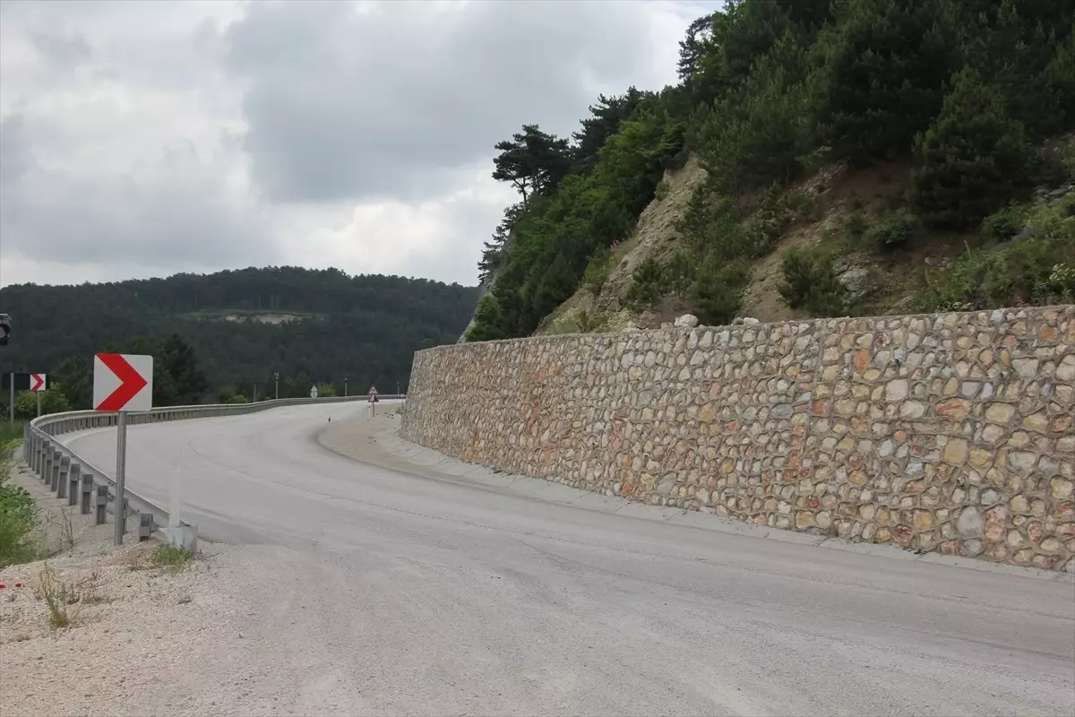 Aynalı Kaya Yolu Yeniden Ulaşıma Açıldı