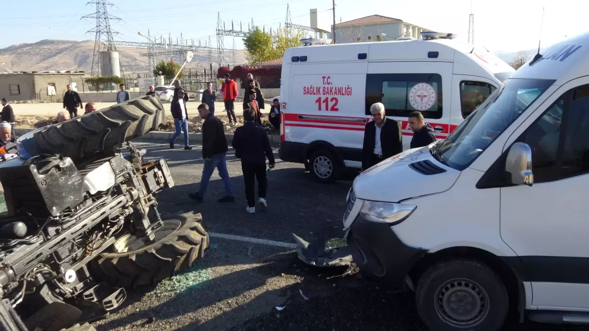 Batman’da Minibüs-Traktör Kazası: 5 Yaralı