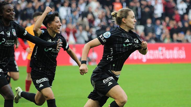 Beşiktaş, Galatasaray’ı derbide tek golle geçti!