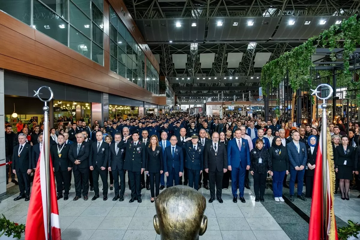 Büyük Önder Atatürk, İstanbul Sabiha Gökçen Havalimanı’nda özel hologram izletisiyle anıldı