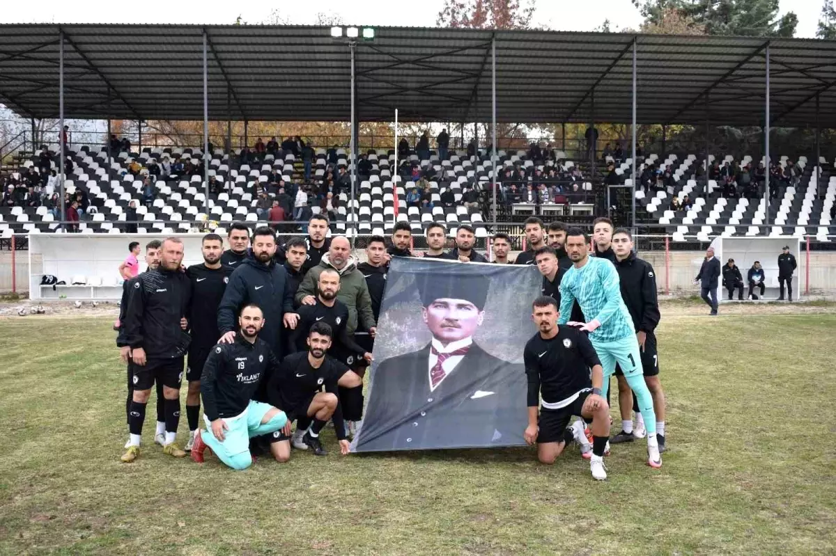 Çal Belediyespor, Akkonakspor’u 3-0 Geçerek Liderliğini Sürdürdü