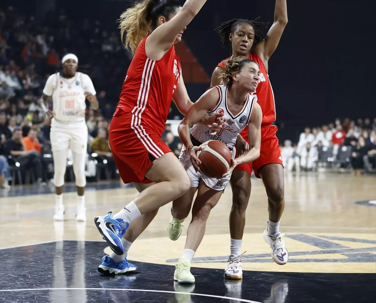 ÇBK Mersin, Olympiakos’u Farkla Mağlup Etti