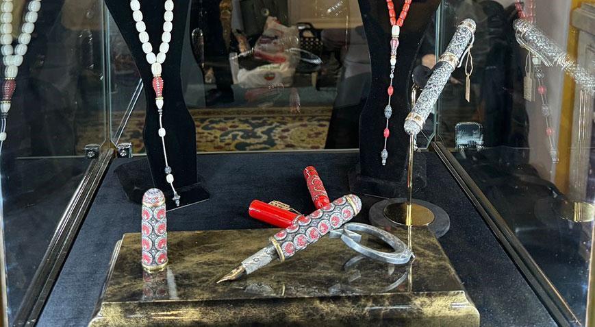 Değeri 3 milyon lira! Yapımı 1 yıl sürdü, üzerine 11 karat pırlanta işlendi