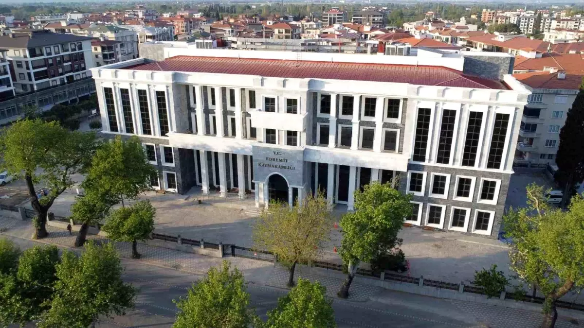 Edremit Kaymakamlığı’ndan Dolandırıcılık Uyarısı