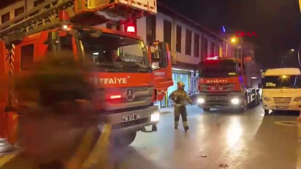 İnegöl’de Ahşap Bina Yangını