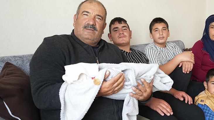 Kız olmasını umduğu 11. çocuğu da erkek oldu: Vatana asker yetiştiriyorum