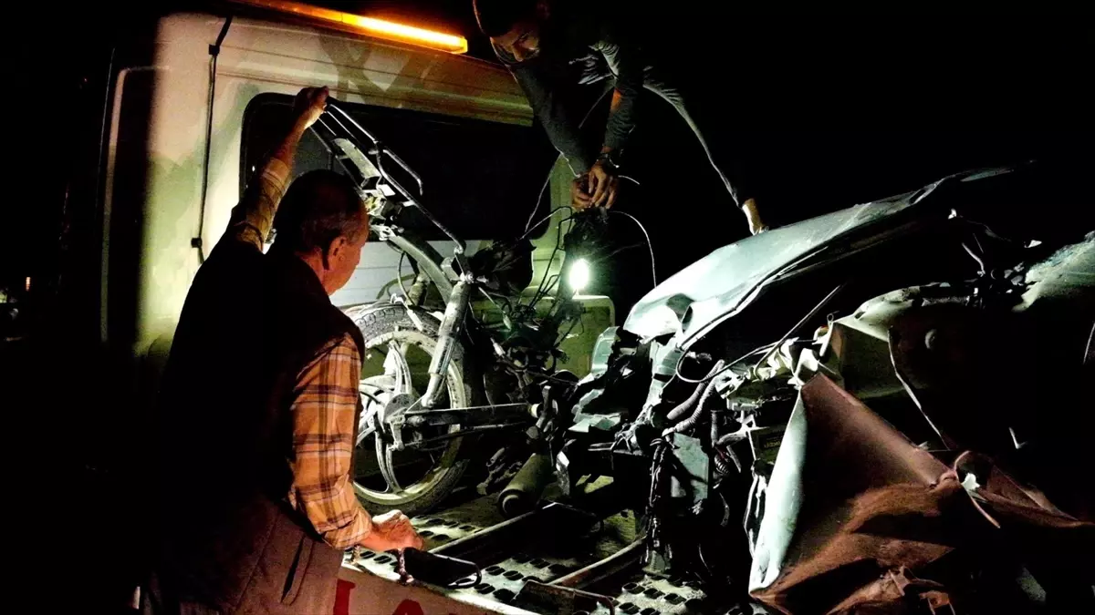 Mersin’de Otomobil-Motosiklet Çarpışması: 1 Ölü, 1 Yaralı