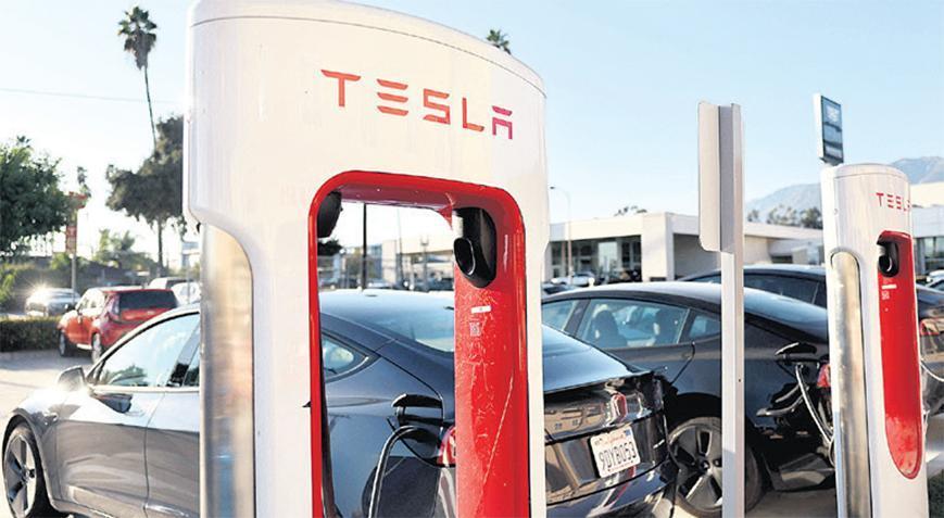 Tesla ‘1 trilyon dolar’ı devirdi