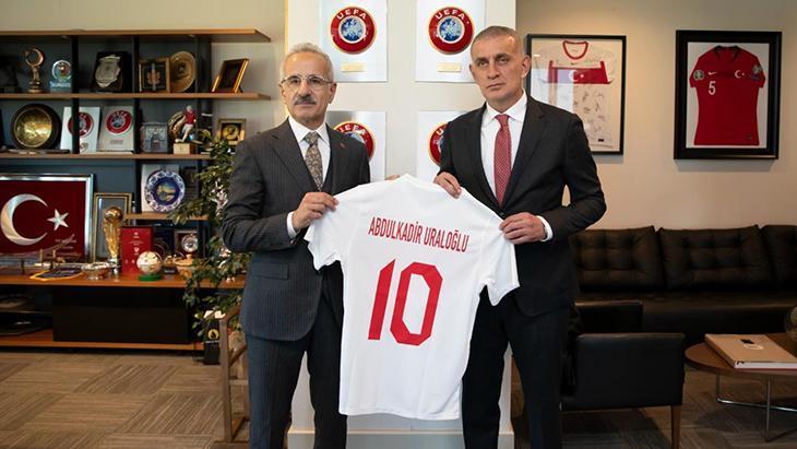 Ulaştırma ve Altyapı Bakanı Uraloğlu’ndan Hacıosmanoğlu’na ziyaret