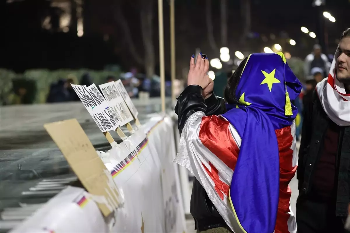 Gürcistan’da AB Müzakerelerine Tepki Gösterileri Devam Ediyor